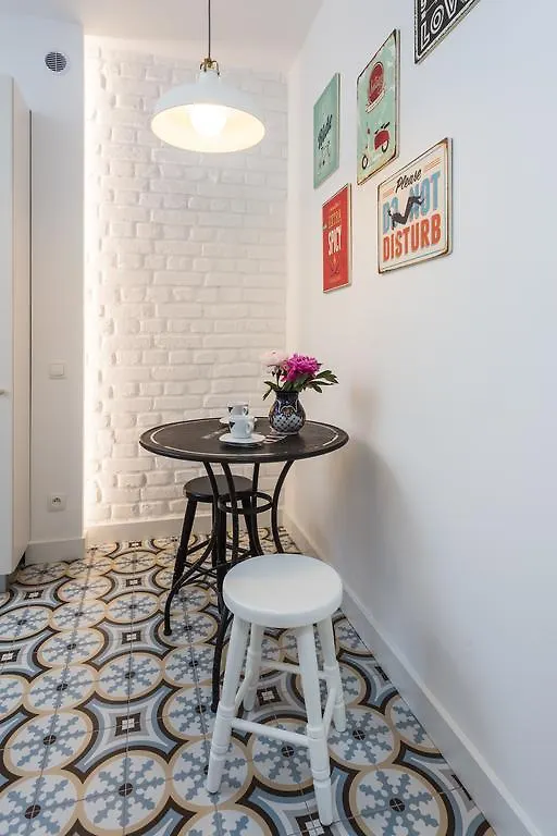 Baker Street Apartment Warsaw