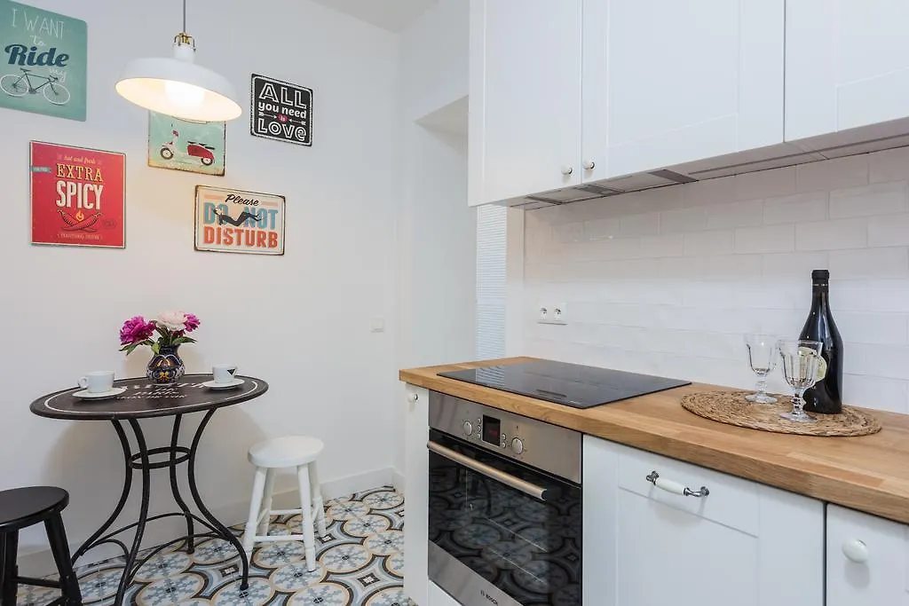 Baker Street Apartment Warsaw 0*,